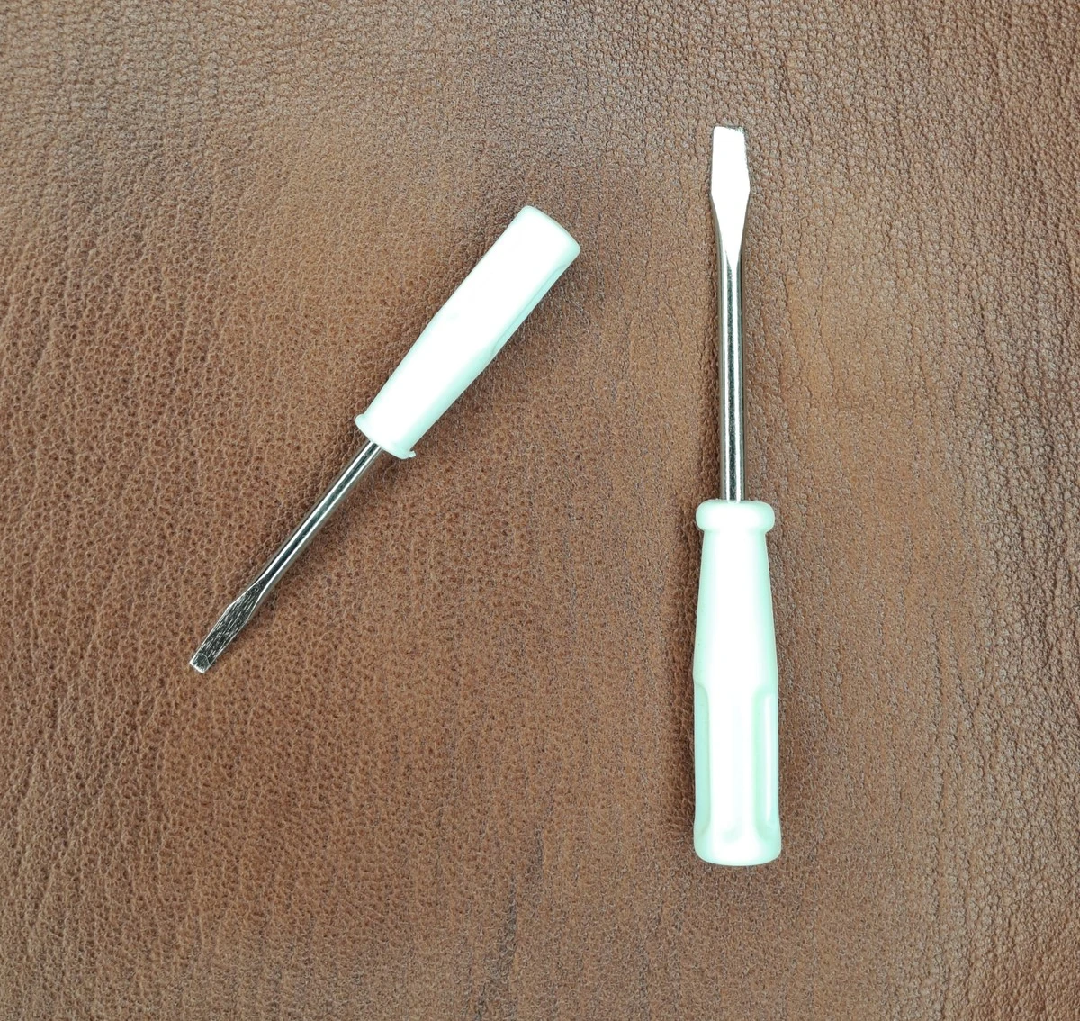 پیچ گوشتی 2قلو